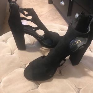 Woman’s Black suede 3 1/2 in heal